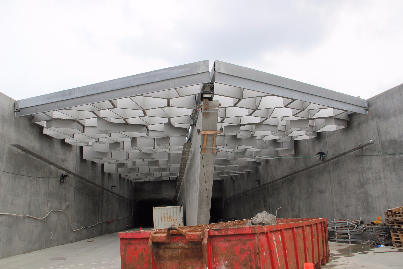 12,500 daylight sections in aluminium