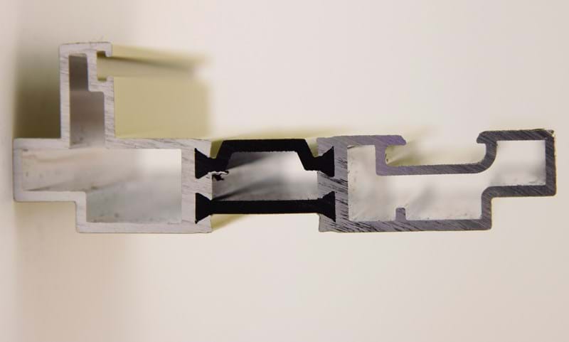 Insulated aluminium profile