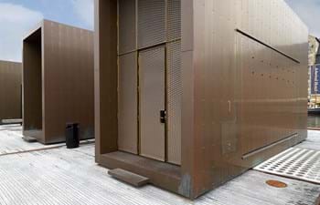 Fasady na pawilonach na Kvæsthusbroen